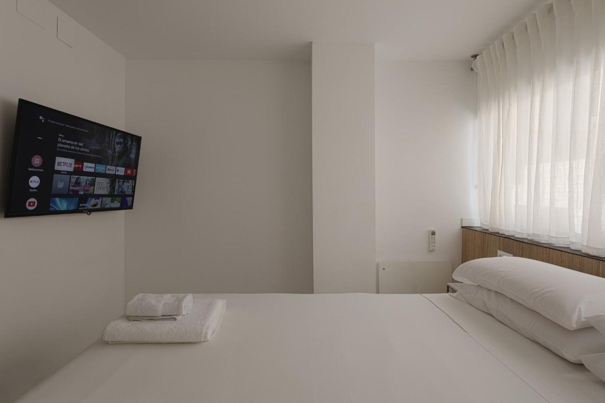 Beach Malagueta By Caleta Homes Malaga Zewnętrze zdjęcie